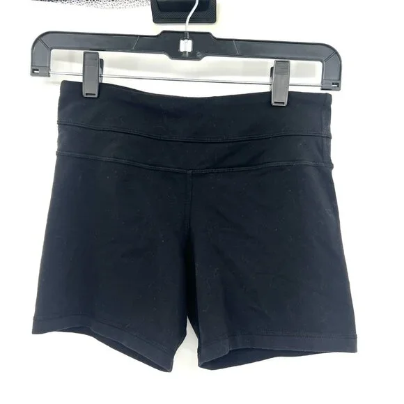 Lululemon Groove Shorts in Black Women's Size 4 - Picture 2 of 4